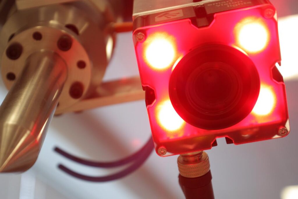 Robot-Assisted Visual Quality Inspection Using AI Anomaly Detection -1